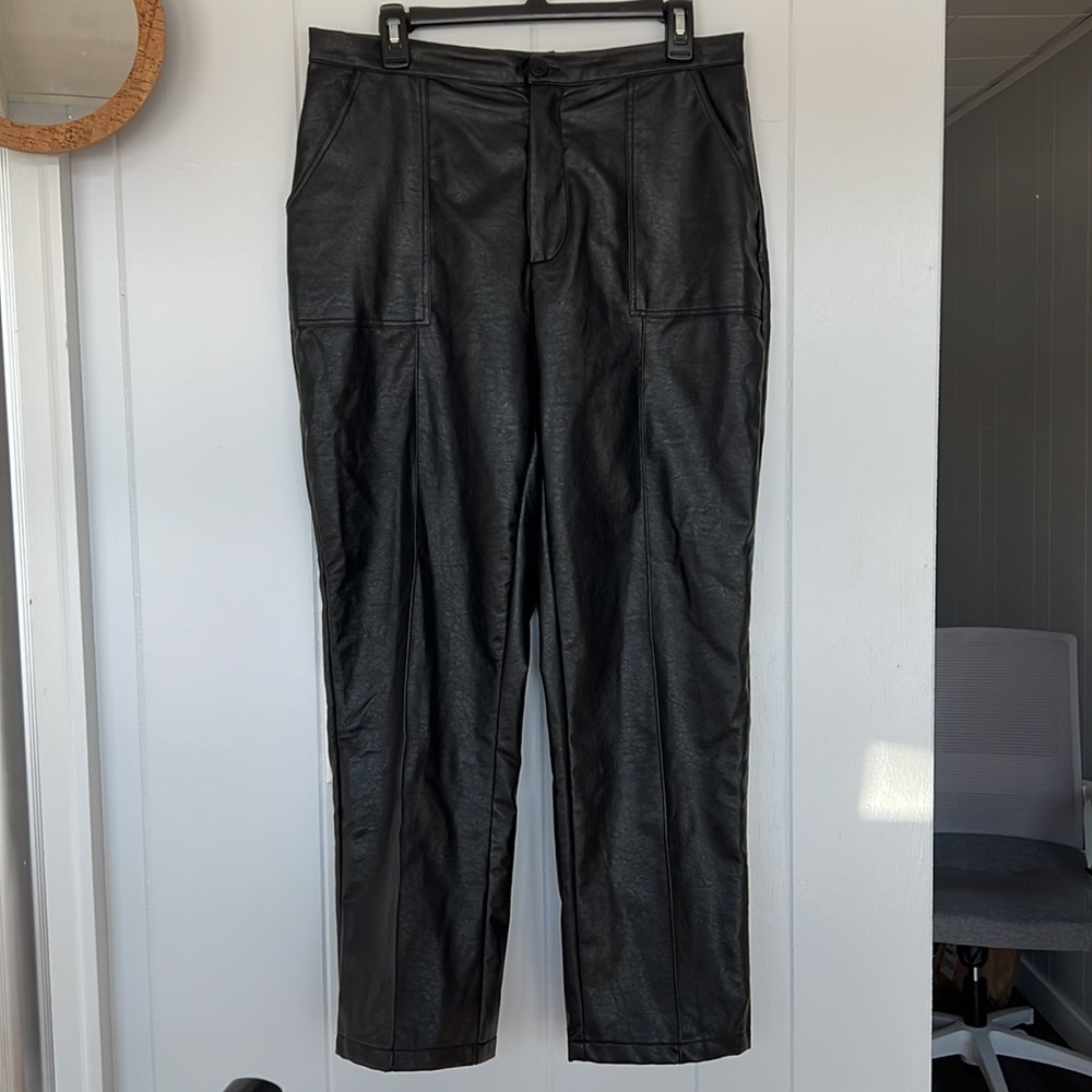 ⚡️SOLD⚡️ Princess Polly Black Straight Leg Vegan Leather Pants - Picture 4 of 8